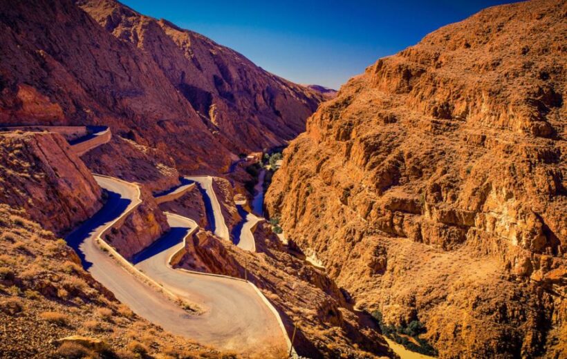 Desert silence retreats Morocco with sunrise meditation and zero light pollution on a private tailor-made Morocco tour