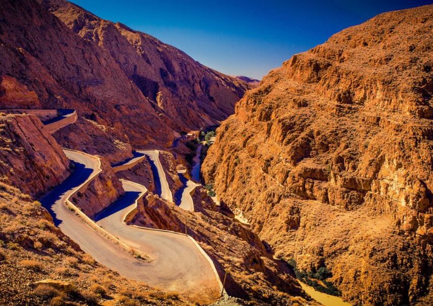 Desert silence retreats Morocco with sunrise meditation and zero light pollution on a private tailor-made Morocco tour