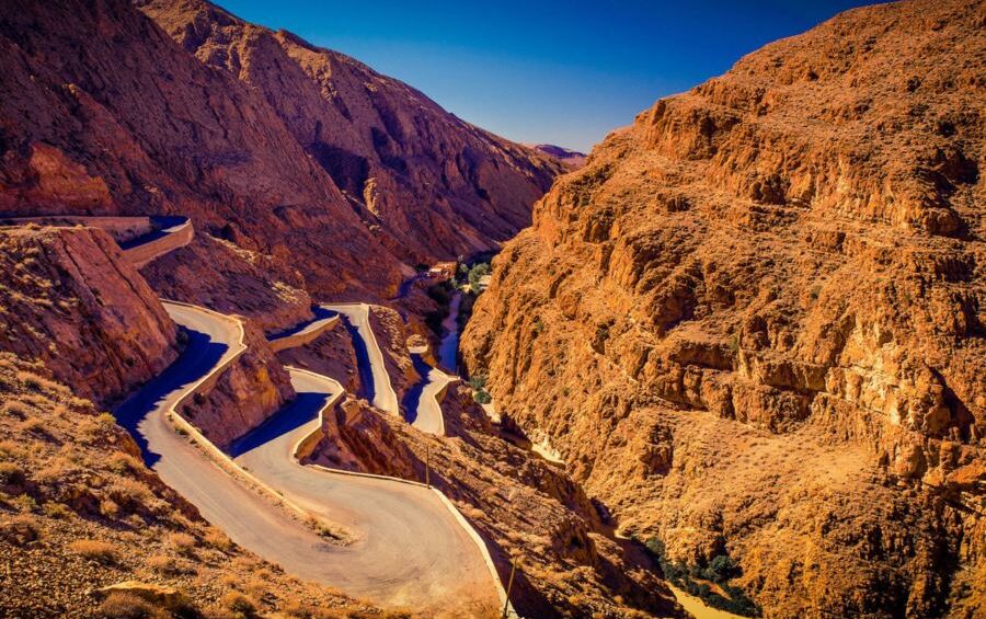 Desert silence retreats Morocco with sunrise meditation and zero light pollution on a private tailor-made Morocco tour