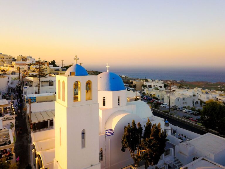 Hidden kasbah tours through forgotten fortress ruins and ancient mud brick citadels on a private tailor-made Morocco tour